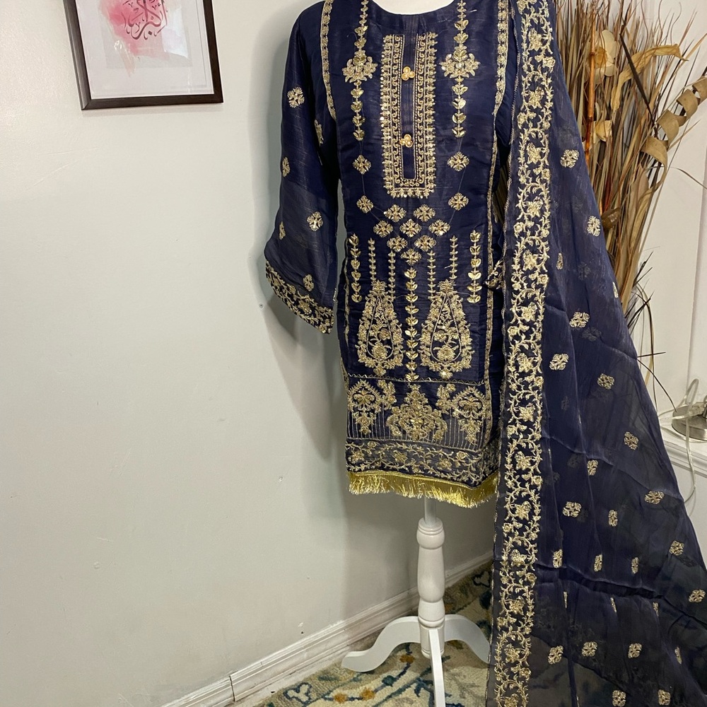 Sold - Picture 3 of 14